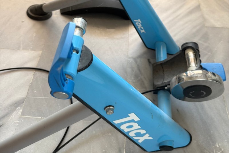 &Pi;&omega;&lambda;&epsilon;ί&tau;&alpha;&iota; &Pi;&rho;&omicron;&pi;&omicron;&nu;&eta;&tau;ή&rho;&iota;&omicron; Trax